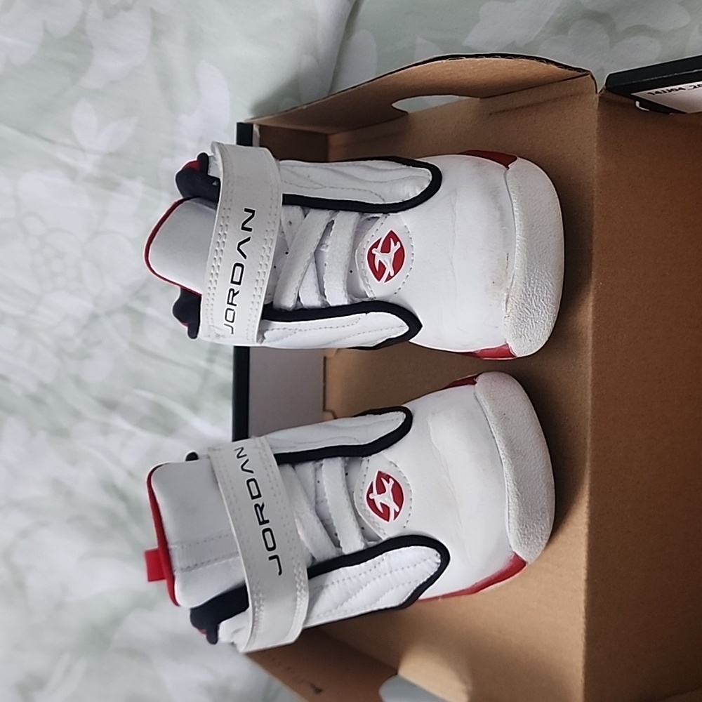 Jordan sneakers size 7c